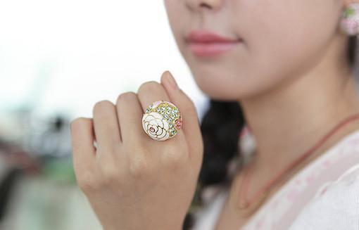 真千金重生后，假千金她被团宠小说最新章节_真千金重生后，假千金她被团宠免费阅读